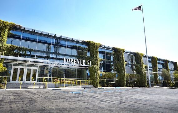 谁杀死了Forever 21？从快时尚巨头到破产清算，一场商业模式的彻底溃败